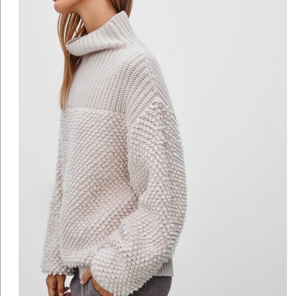 Aritzia Sweaters - Aritzia Wilfred “Montpellier” loop sweater